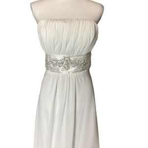 White Chiffon Strapless Wedding Dress